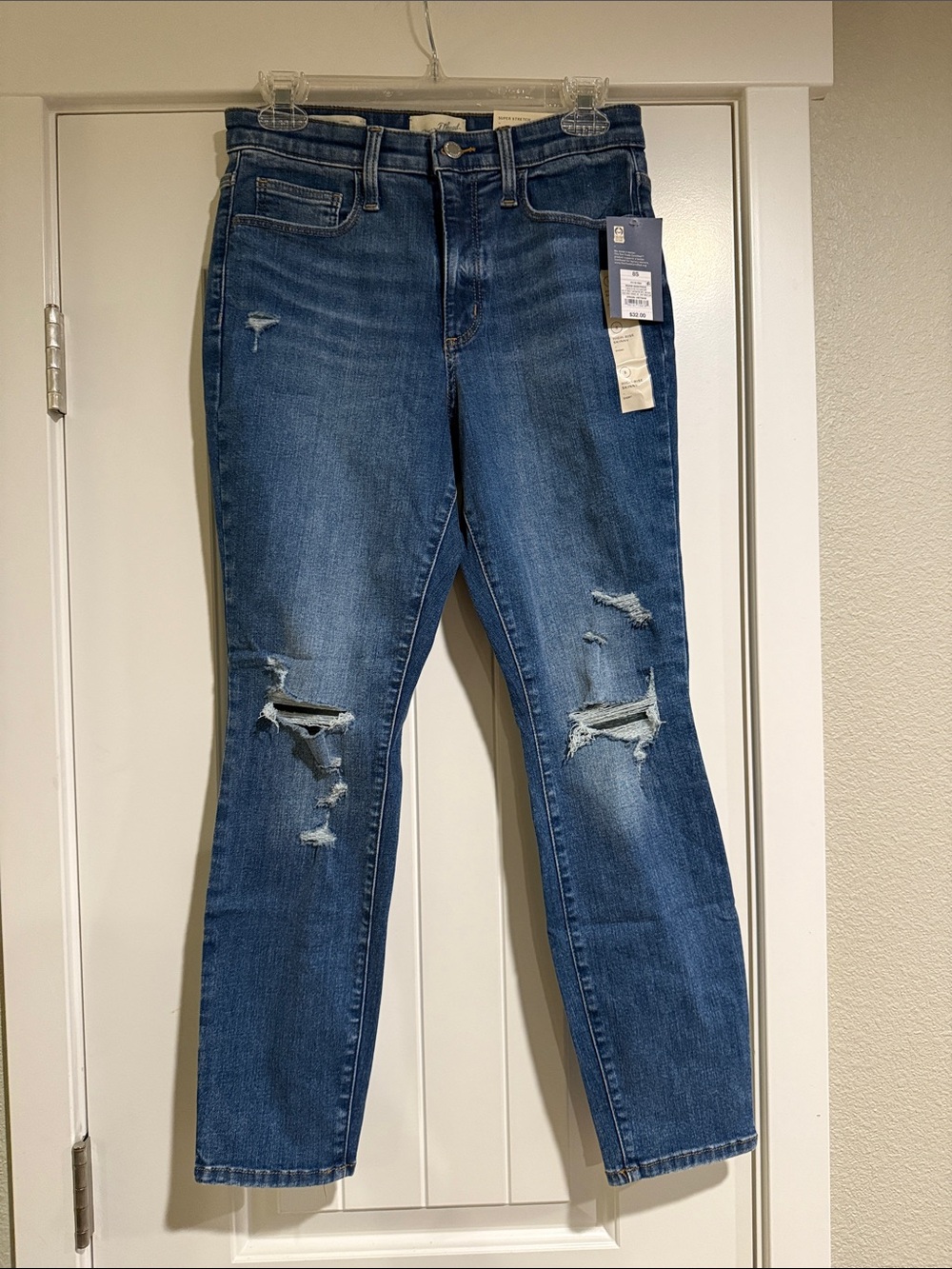Universal Thread Women's Ripped Dark Blue High Rise Skinny Jeans - Picture 1 of 8